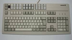 Standard-Tastatur mit 24 frei programmierbaren Tasten