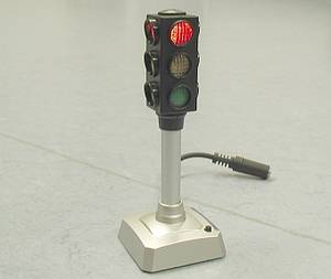 Ampel mit eingebauten Batterieunterbrecher